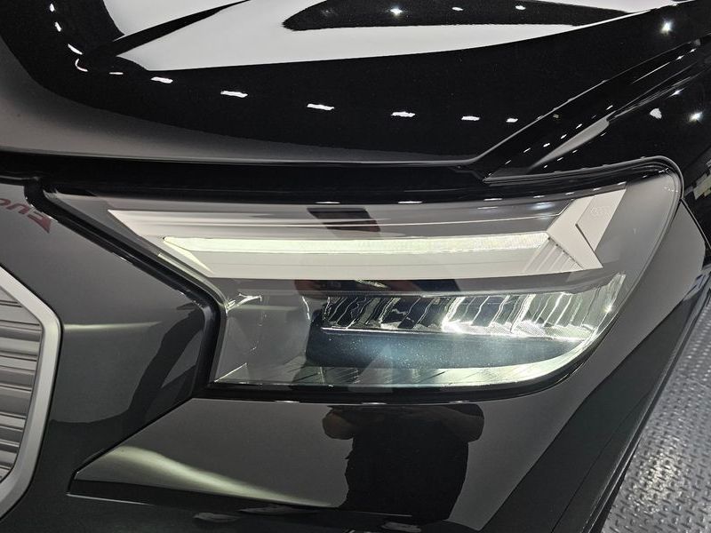 2025 Audi e-tron 45 Sportback photo 22