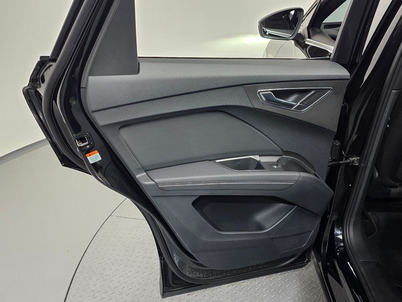 2025 Audi e-tron 45 Sportback photo 25