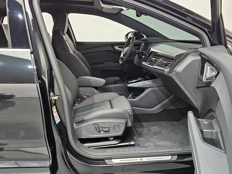 2025 Audi e-tron 45 Sportback photo 26