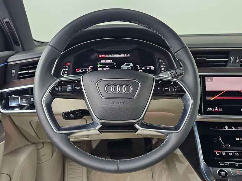 2025 Audi A6 45 TFSI Premium photo 14