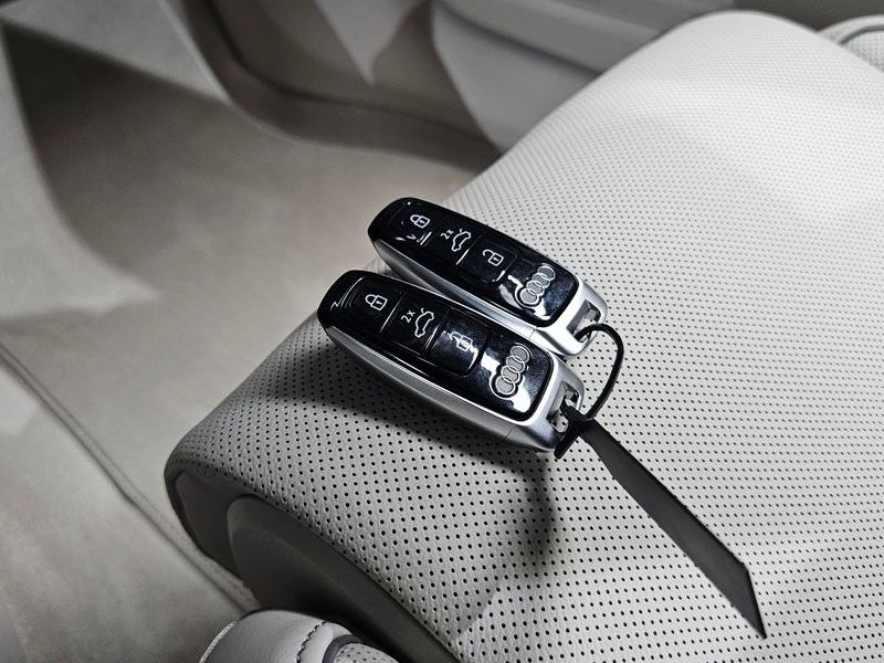 2025 Audi A6 45 TFSI Premium photo 16
