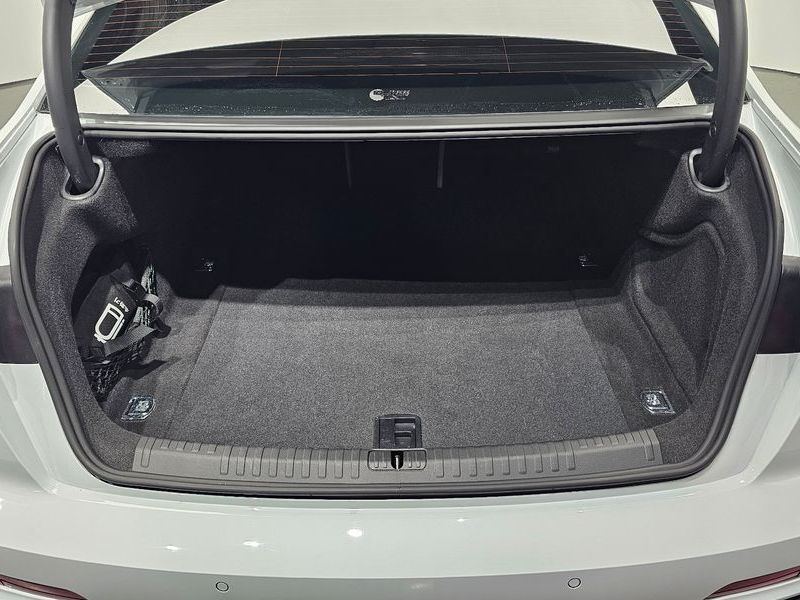 2025 Audi A6 45 TFSI Premium photo 19
