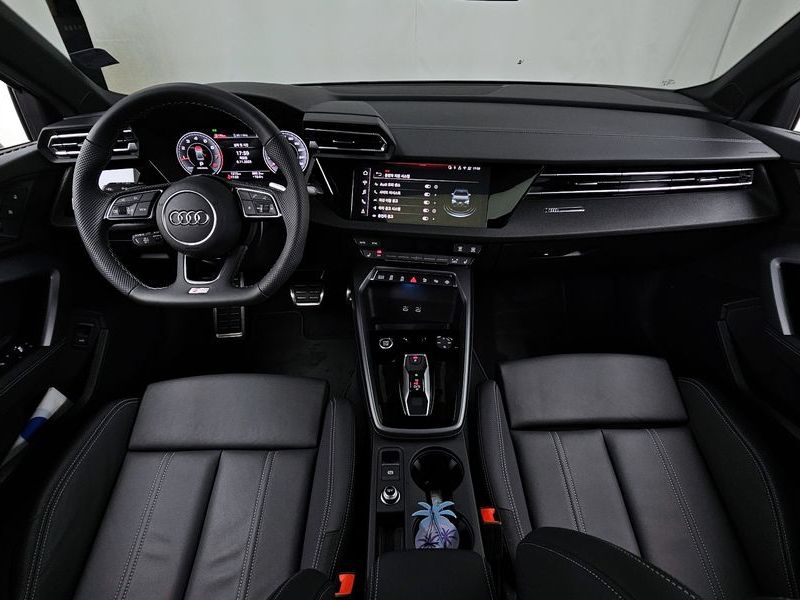 2025 Audi A3 40 TFSI Premium photo 7