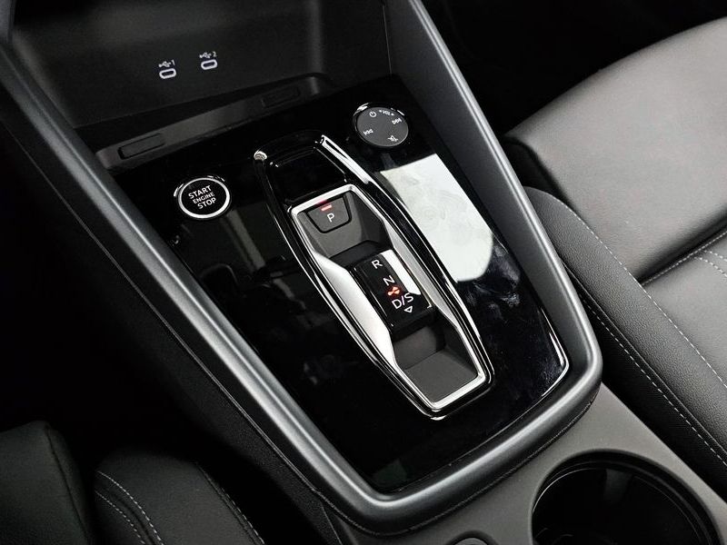 2025 Audi A3 40 TFSI Premium photo 9