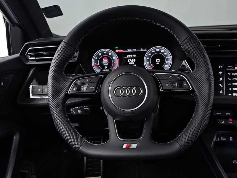 2025 Audi A3 40 TFSI Premium photo 13