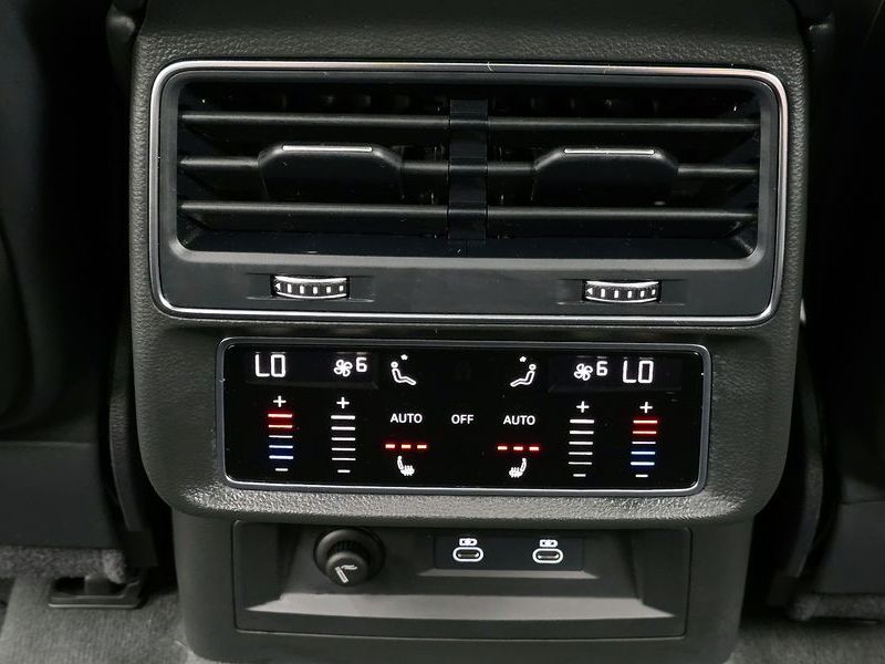 2025 Audi Q7 55 TFSI Quattro Premium photo 19