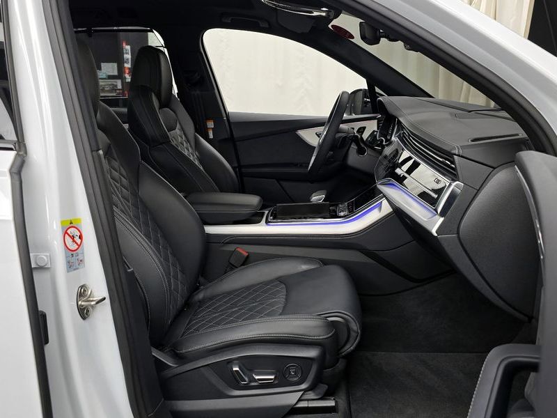 2025 Audi Q7 55 TFSI Quattro Premium photo 26