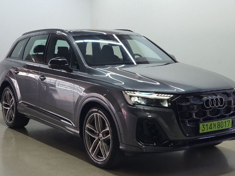 2025 Audi Q7 55 TFSI Quattro Premium photo 1