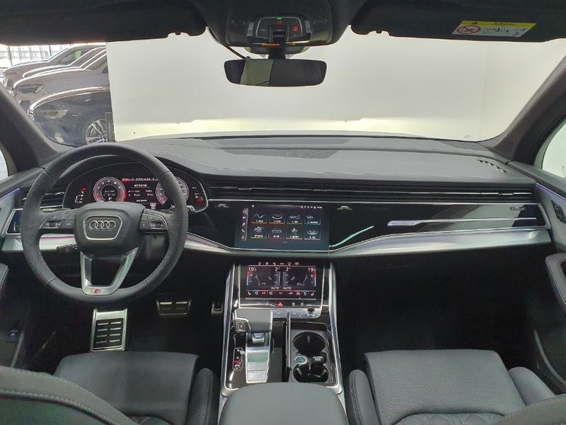 2025 Audi Q7 55 TFSI Quattro Premium photo 7
