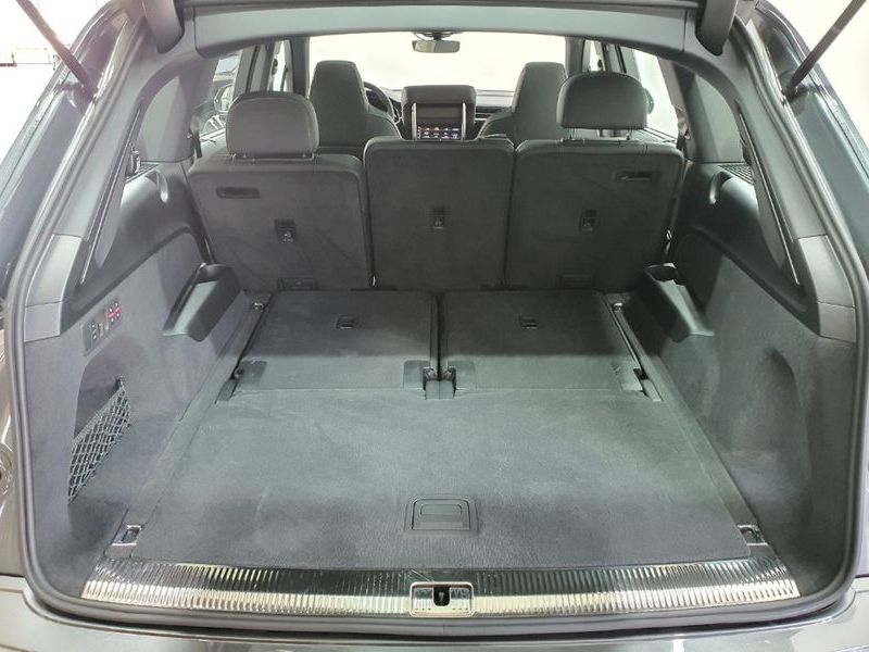 2025 Audi Q7 55 TFSI Quattro Premium photo 19