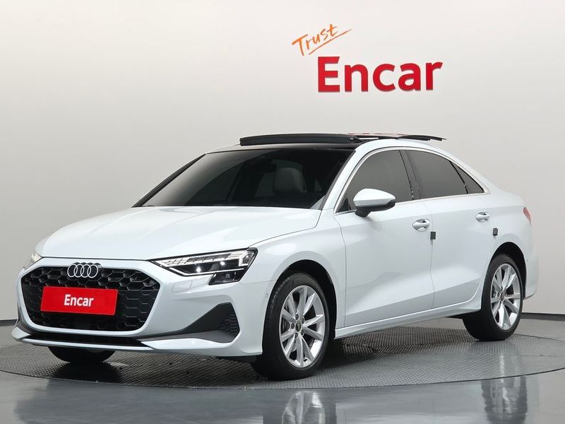 2025 Audi A3 40 TFSI photo 1