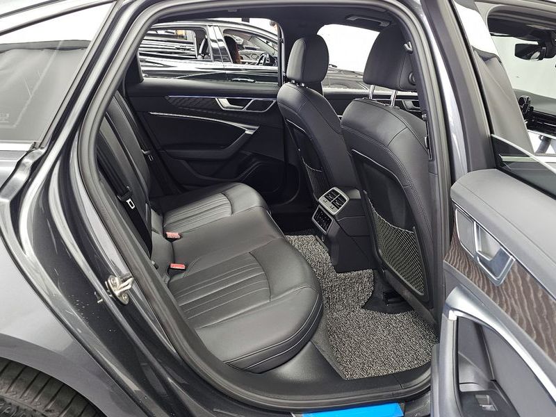 2021 Audi A6 45 TFSI Quattro Premium photo 12