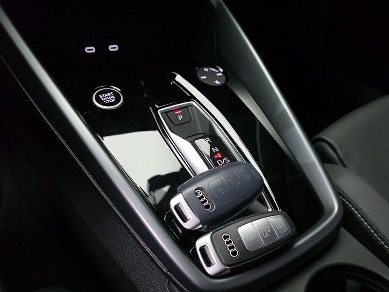2025 Audi A3 40 TFSI Premium photo 9