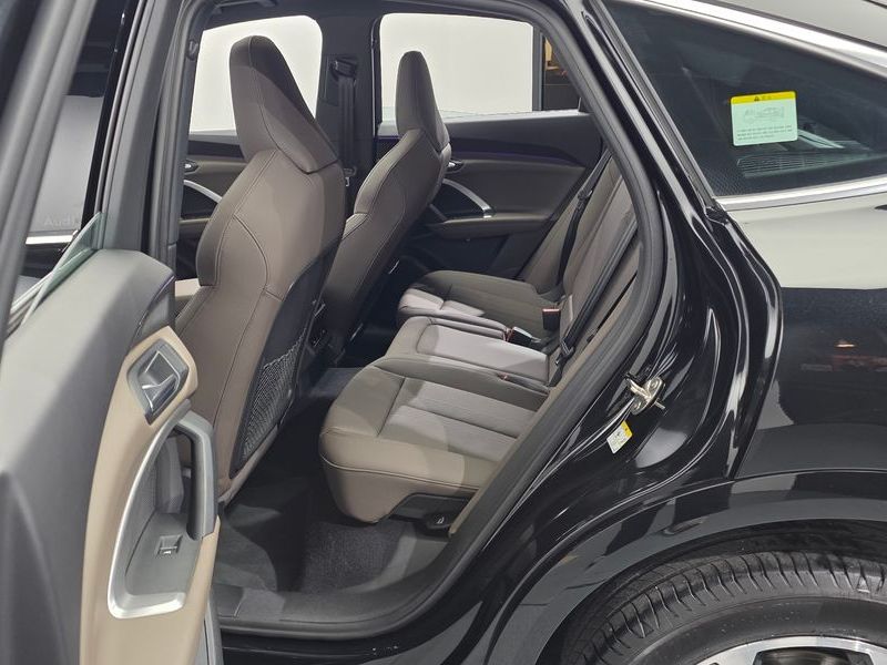2025 Audi Q5 40 TFSI Quattro Advanced Sportback photo 11
