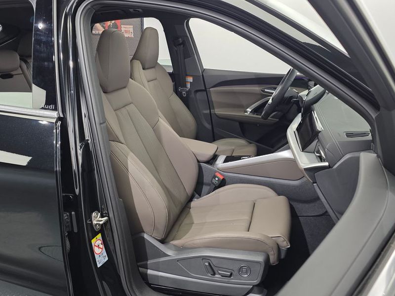 2025 Audi Q5 40 TFSI Quattro Advanced Sportback photo 12