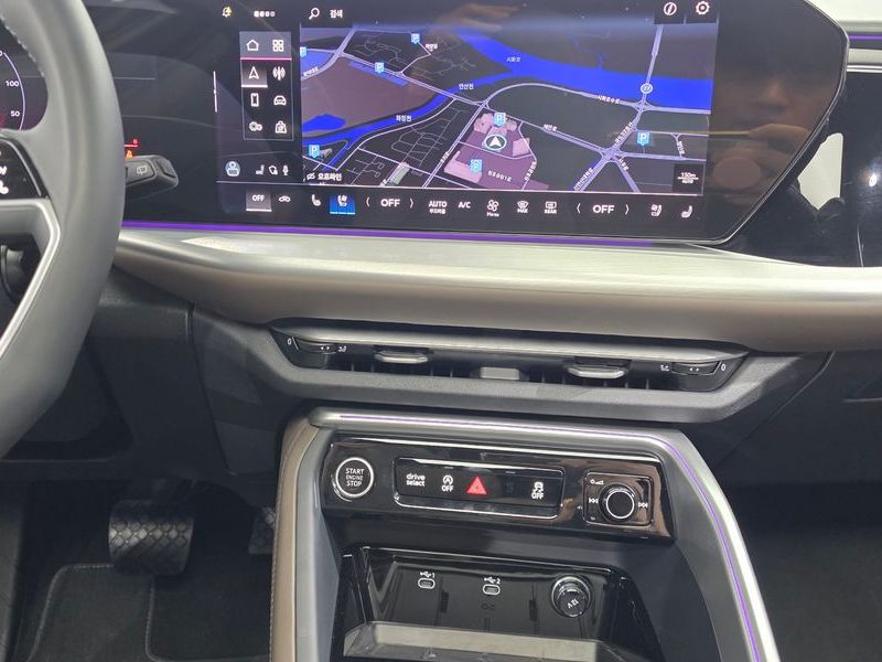 2025 Audi Q5 40 TFSI Quattro Advanced Sportback photo 19