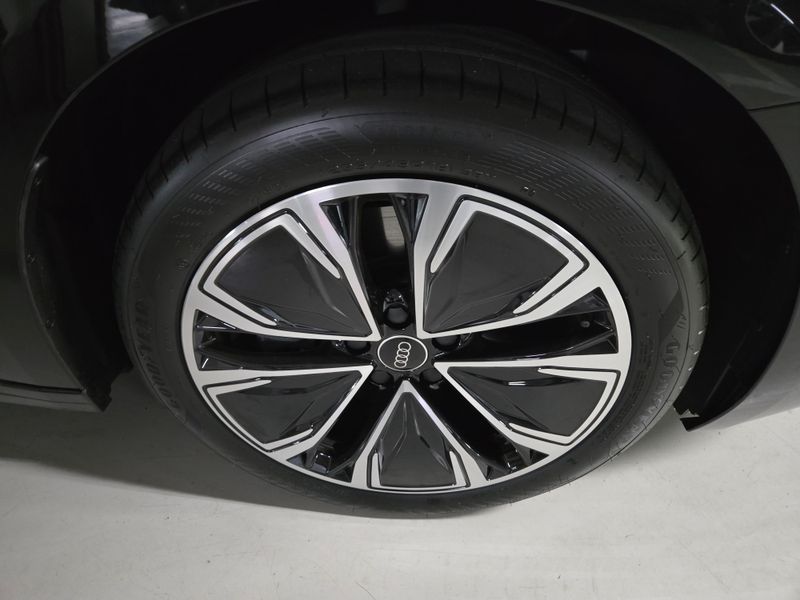 2025 Audi A5 40 TDI Quattro Advanced photo 17