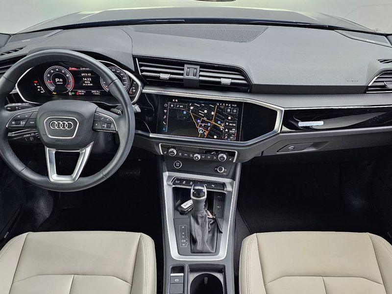 2025 Audi Q3 40 TFSI Quattro Premium photo 7