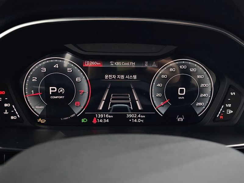 2025 Audi Q3 40 TFSI Quattro Premium photo 8