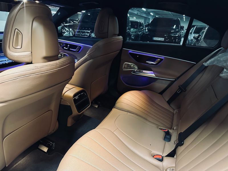 2026 Mercedes-Benz E-Class E300 4MATIC Exclusive photo 11