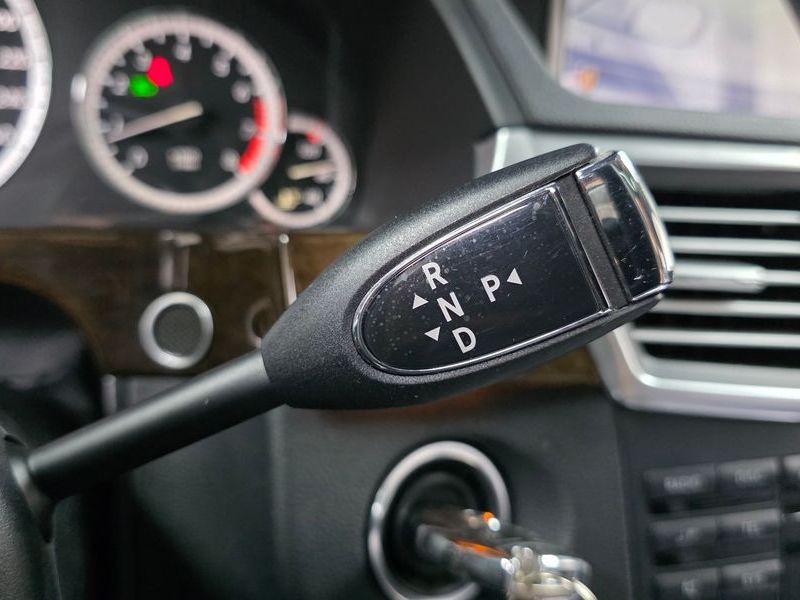 2012 Mercedes-Benz E-Class E200 CGI photo 9