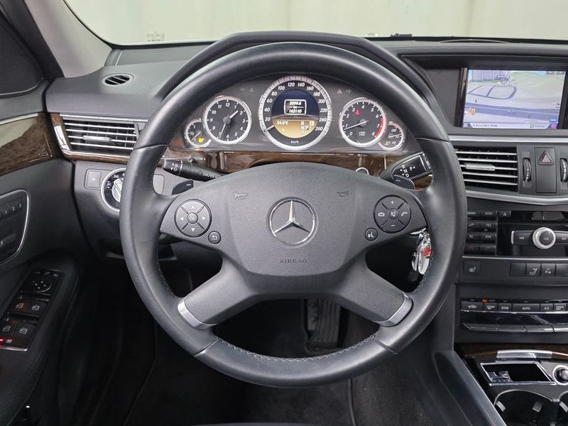 2012 Mercedes-Benz E-Class E200 CGI photo 13