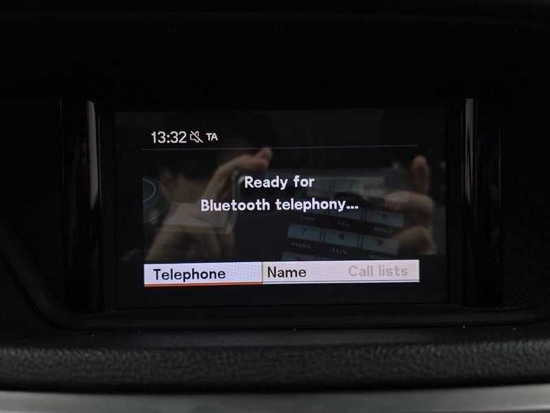 2012 Mercedes-Benz E-Class E200 CGI photo 16