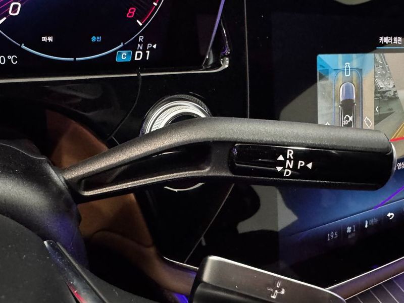 2026 Mercedes-Benz E-Class E450 4MATIC Exclusive photo 9