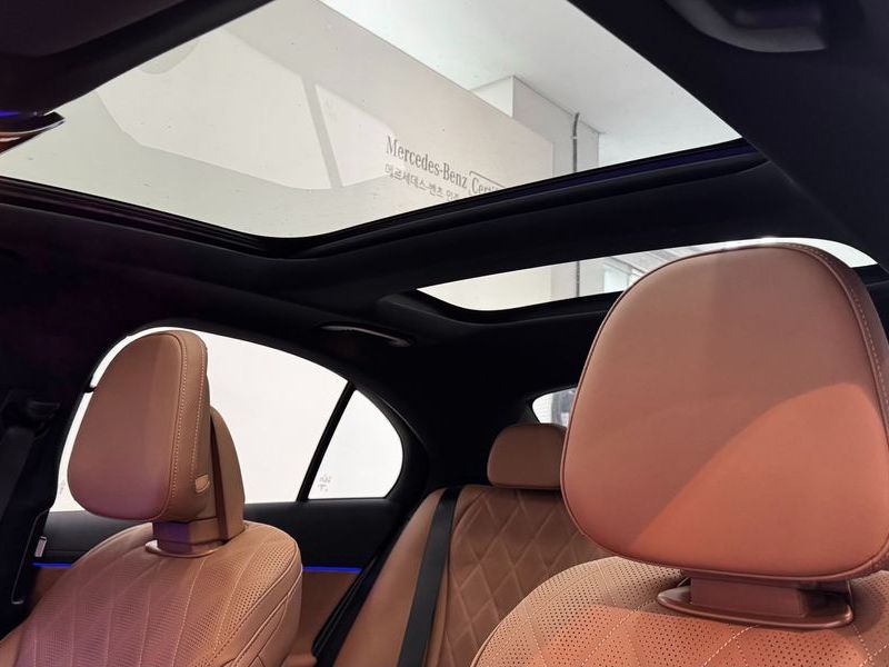 2026 Mercedes-Benz E-Class E450 4MATIC Exclusive photo 12