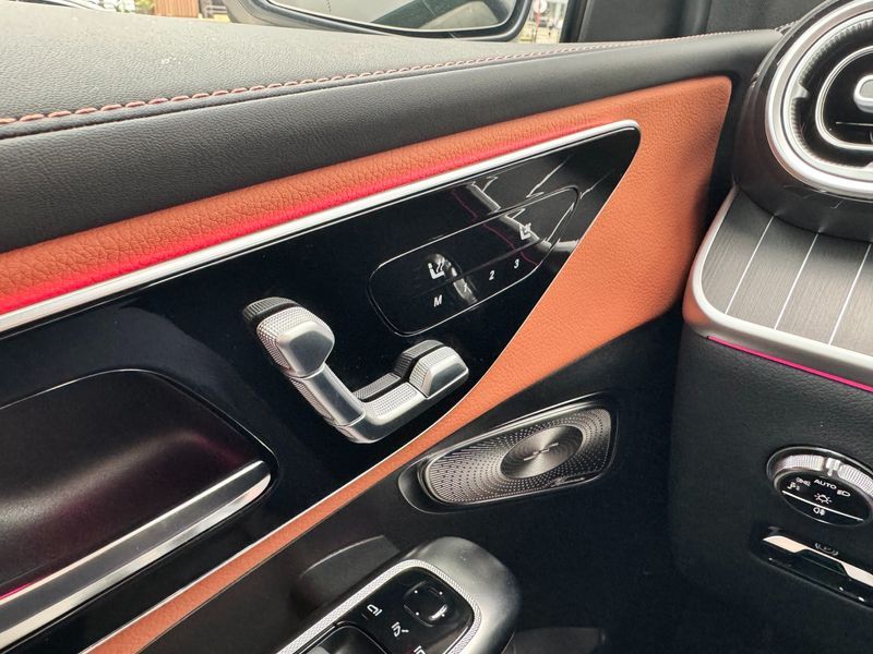 2026 Mercedes-Benz C-Class GLC300 4MATIC AMG Line photo 14