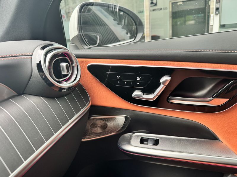 2026 Mercedes-Benz C-Class GLC300 4MATIC AMG Line photo 15