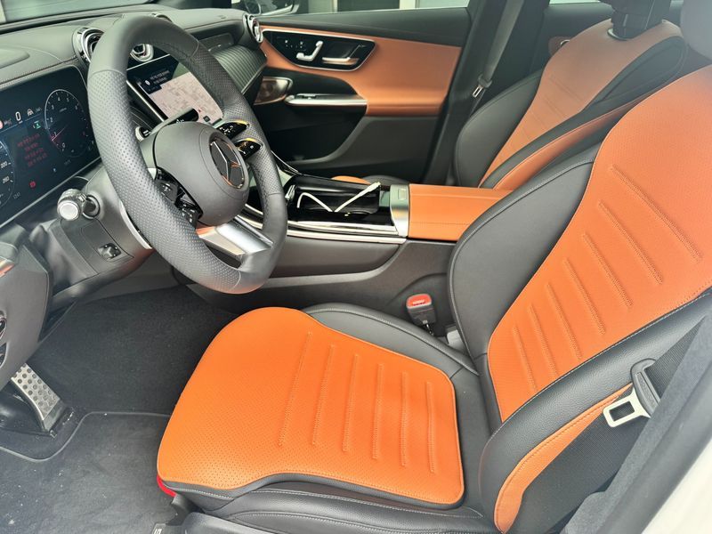 2026 Mercedes-Benz C-Class GLC300 4MATIC AMG Line photo 18
