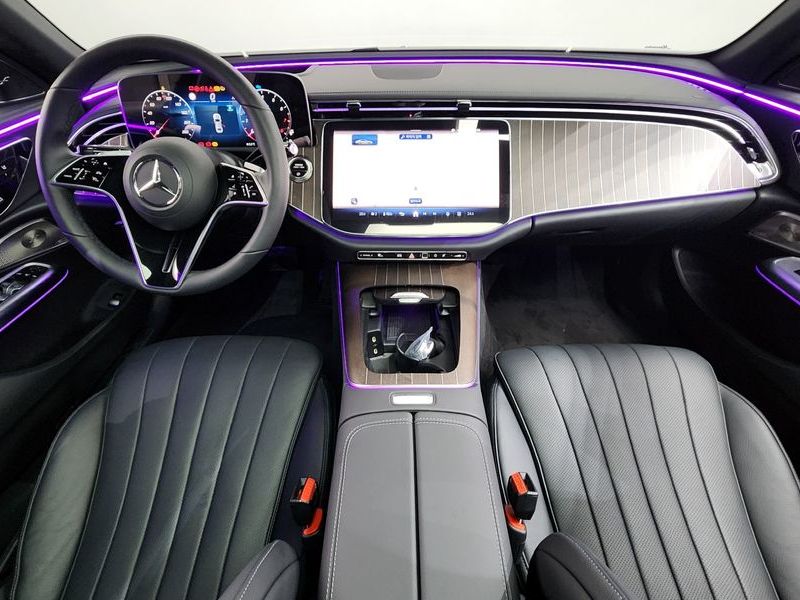 2026 Mercedes-Benz E-Class E300 4MATIC Exclusive photo 7