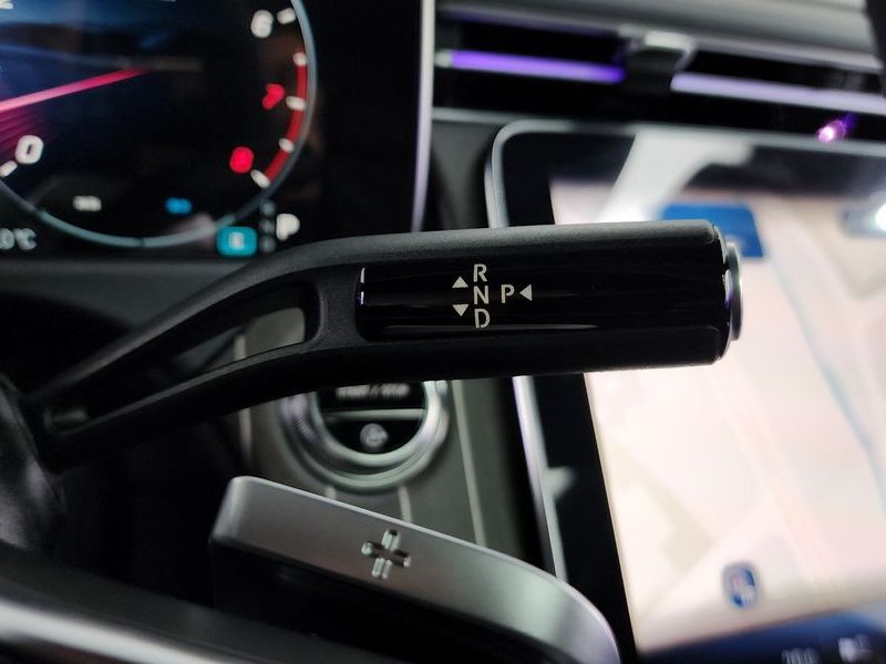 2026 Mercedes-Benz E-Class E300 4MATIC Exclusive photo 9