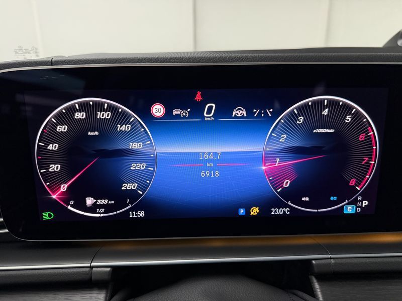 2026 Mercedes-Benz E-Class GLE450 4MATIC photo 8