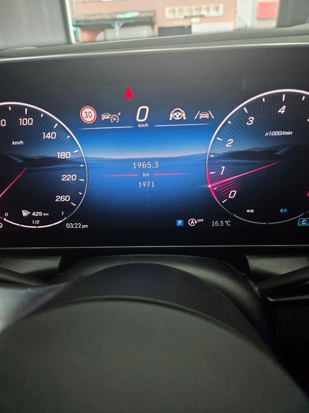 2026 Mercedes-Benz C-Class GLC300 4MATIC AMG Line photo 8