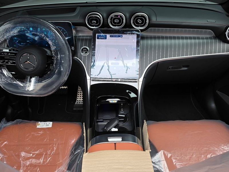 2026 Mercedes-Benz C-Class GLC 300 4MATIC Avantgarde photo 7