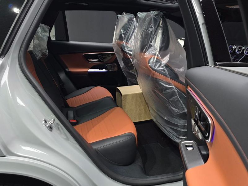 2026 Mercedes-Benz C-Class GLC 300 4MATIC Avantgarde photo 12