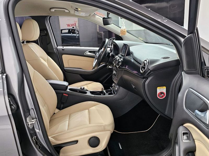 2012 Mercedes-Benz B-Class B200 CDI Blue efficiency photo 10