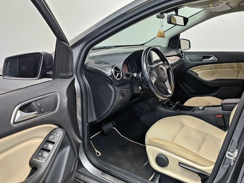2012 Mercedes-Benz B-Class B200 CDI Blue efficiency photo 11