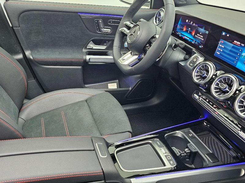 2026 Mercedes-Benz B-Class AMG GLB35 4MATIC photo 14