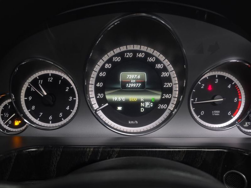 2013 Mercedes-Benz E-Class E220 CDI Avantgarde photo 8