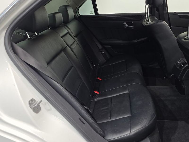 2013 Mercedes-Benz E-Class E220 CDI Avantgarde photo 12