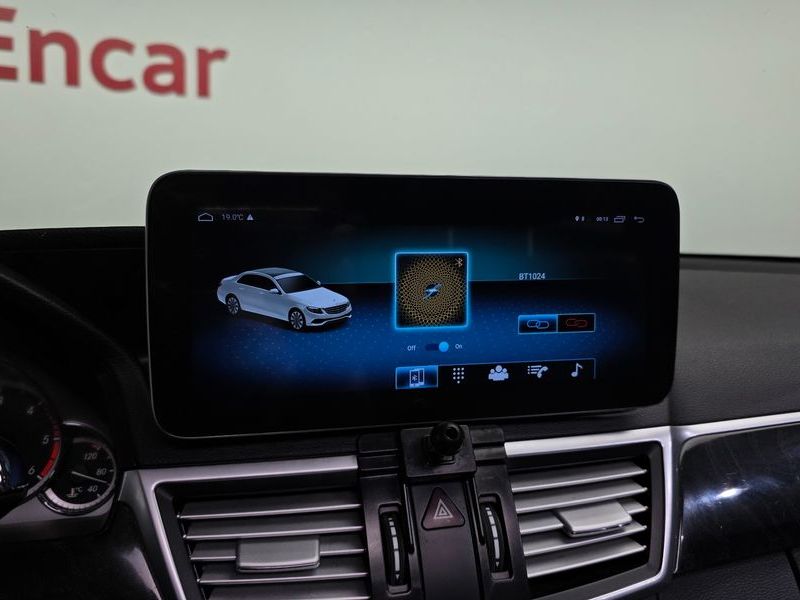 2013 Mercedes-Benz E-Class E220 CDI Avantgarde photo 16