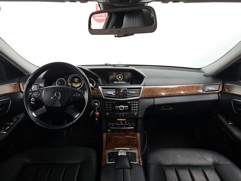 2012 Mercedes-Benz E-Class E300 Elegance photo 7