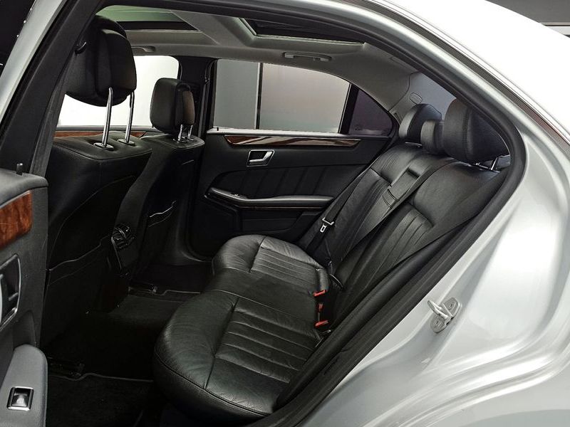 2012 Mercedes-Benz E-Class E300 Elegance photo 12