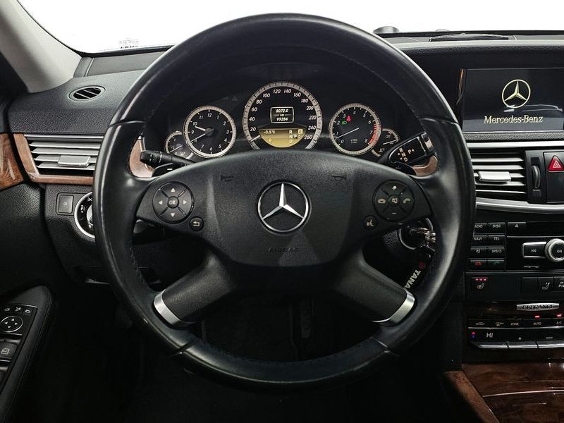 2012 Mercedes-Benz E-Class E300 Elegance photo 13