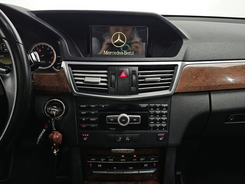 2012 Mercedes-Benz E-Class E300 Elegance photo 15