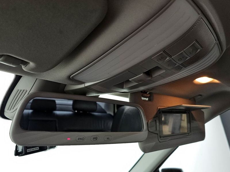 2012 Mercedes-Benz E-Class E300 Elegance photo 20