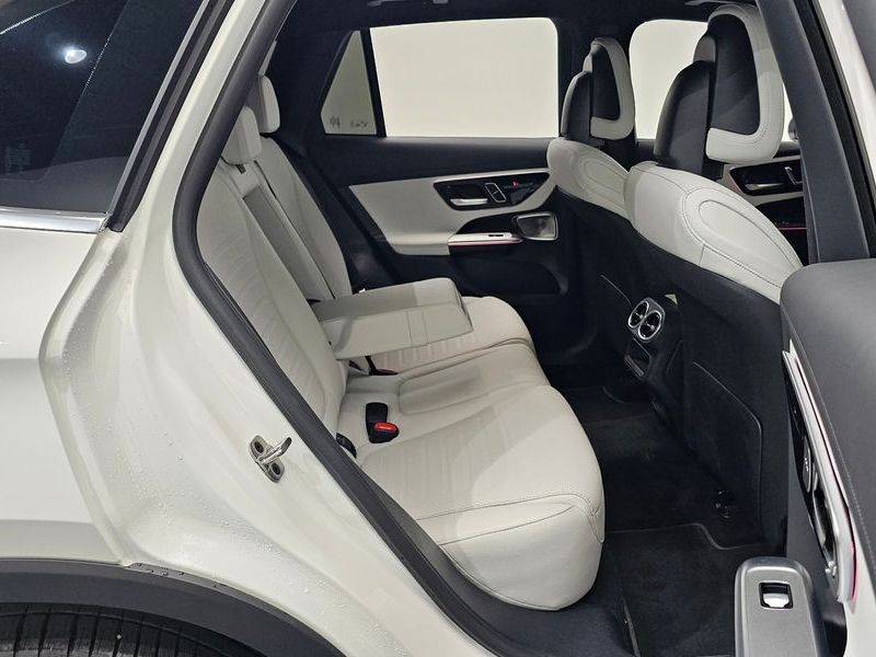 2026 Mercedes-Benz C-Class GLC300 4MATIC AMG Line photo 12